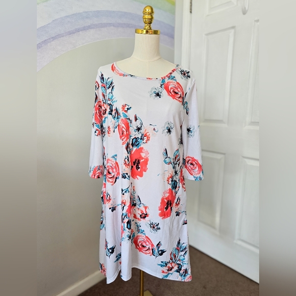 Dresses & Skirts - Boutique | Lg | Floral Mid-Length Flowy Dress Three Quarter Sleeves W/ Pockets